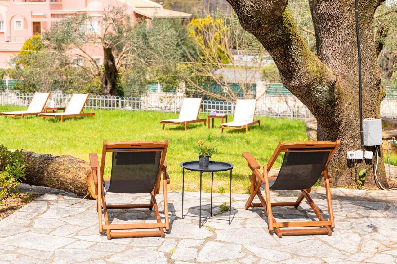 Spyrelia Villa With Private Pool & Outdoor Hot Tub Dassia  Zewnętrze zdjęcie