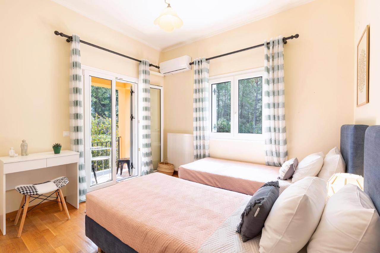 Spyrelia Villa With Private Pool & Outdoor Hot Tub Dassia  Zewnętrze zdjęcie