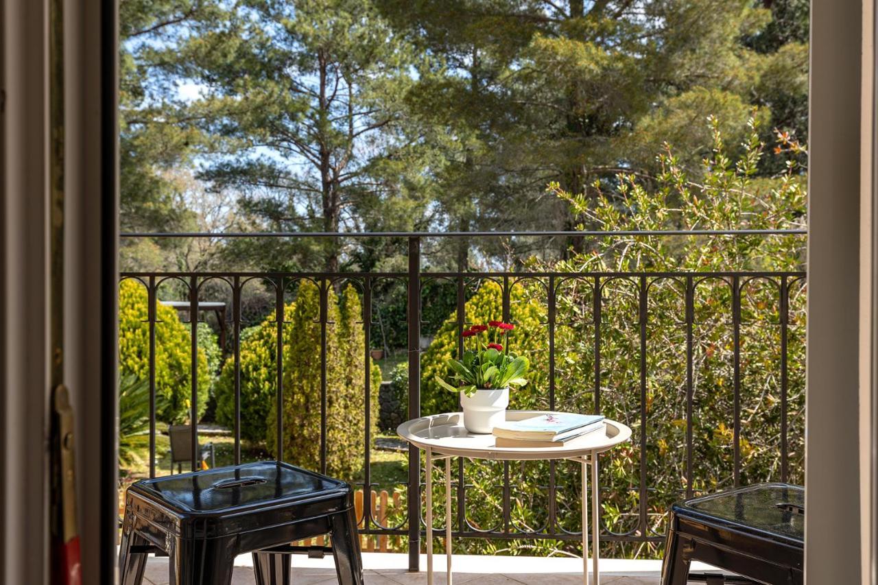 Spyrelia Villa With Private Pool & Outdoor Hot Tub Dassia  Zewnętrze zdjęcie
