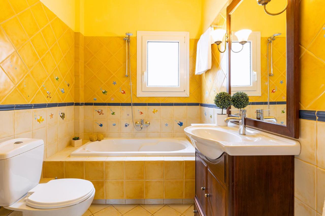 Spyrelia Villa With Private Pool & Outdoor Hot Tub Dassia  Zewnętrze zdjęcie